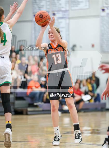 Thumbnail 1 in Macon vs. Maryville (MSHSAA Class 3 Quarterfinal) photogallery.