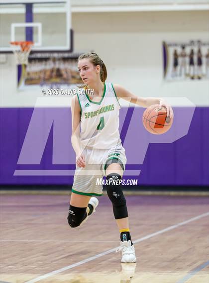 Thumbnail 3 in Macon vs. Maryville (MSHSAA Class 3 Quarterfinal) photogallery.