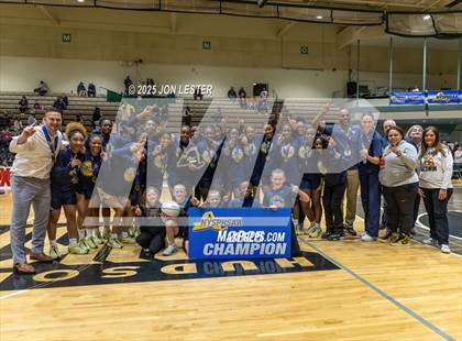 Thumbnail 1 in Baldwin vs. Aquinas Institute (NYSPHSAA Class AA State Final) photogallery.