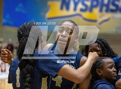 Thumbnail 3 in Baldwin vs. Aquinas Institute (NYSPHSAA Class AA State Final) photogallery.