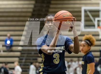 Thumbnail 3 in Baldwin vs. Aquinas Institute (NYSPHSAA Class AA State Final) photogallery.