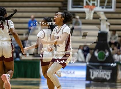Thumbnail 3 in Baldwin vs. Aquinas Institute (NYSPHSAA Class AA State Final) photogallery.
