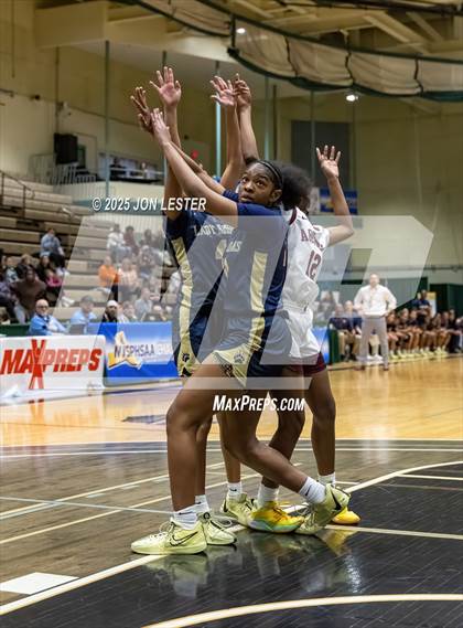 Thumbnail 3 in Baldwin vs. Aquinas Institute (NYSPHSAA Class AA State Final) photogallery.