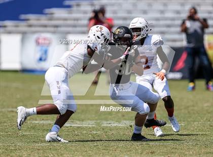 Thumbnail 2 in Mansfield vs. Bowie (Cotton Bowl Prep Showcase) photogallery.