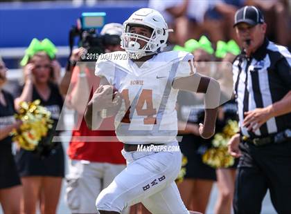 Thumbnail 1 in Mansfield vs. Bowie (Cotton Bowl Prep Showcase) photogallery.