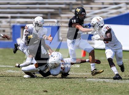 Thumbnail 1 in Mansfield vs. Bowie (Cotton Bowl Prep Showcase) photogallery.