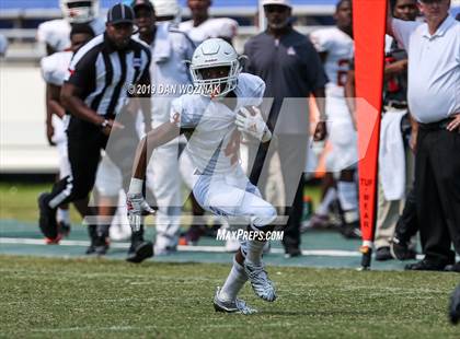 Thumbnail 3 in Mansfield vs. Bowie (Cotton Bowl Prep Showcase) photogallery.