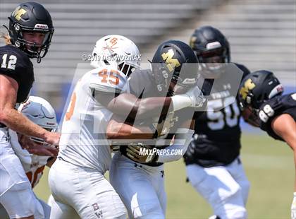 Thumbnail 3 in Mansfield vs. Bowie (Cotton Bowl Prep Showcase) photogallery.