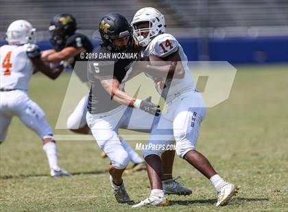 Thumbnail 2 in Mansfield vs. Bowie (Cotton Bowl Prep Showcase) photogallery.