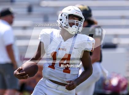 Thumbnail 1 in Mansfield vs. Bowie (Cotton Bowl Prep Showcase) photogallery.