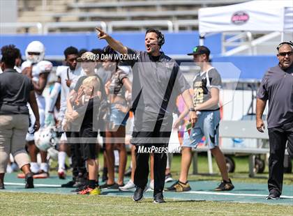 Thumbnail 1 in Mansfield vs. Bowie (Cotton Bowl Prep Showcase) photogallery.