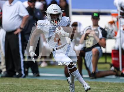 Thumbnail 2 in Mansfield vs. Bowie (Cotton Bowl Prep Showcase) photogallery.