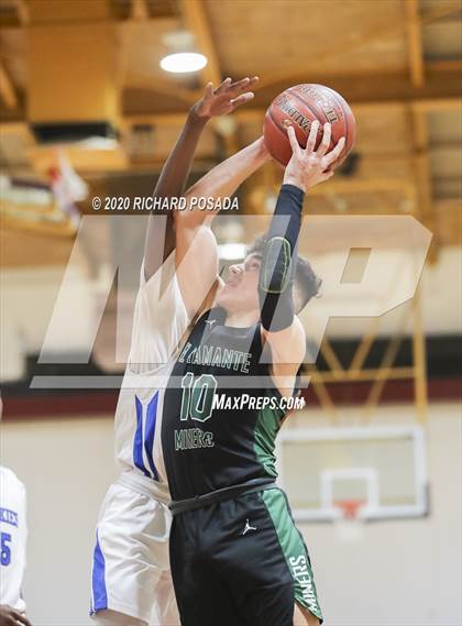 Thumbnail 2 in El Diamante vs. Hanford West (Poly Wilhelmsen Tournament) photogallery.