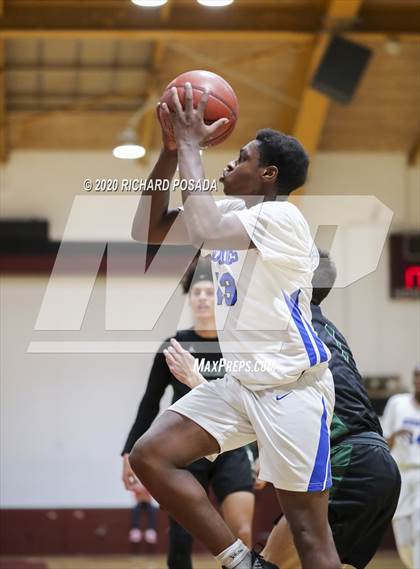 Thumbnail 1 in El Diamante vs. Hanford West (Poly Wilhelmsen Tournament) photogallery.