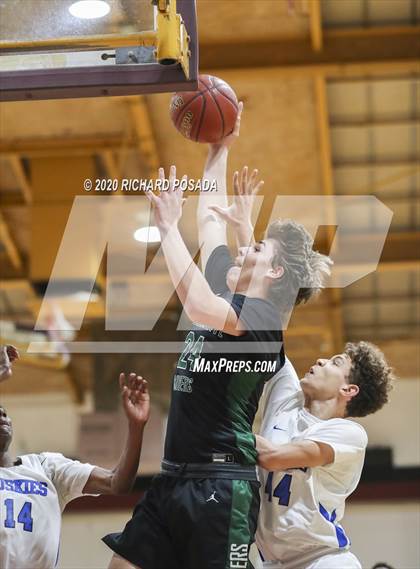 Thumbnail 2 in El Diamante vs. Hanford West (Poly Wilhelmsen Tournament) photogallery.