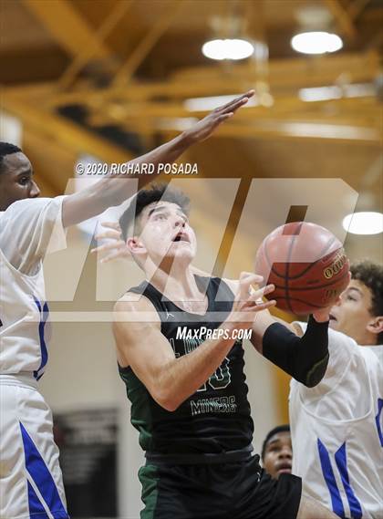 Thumbnail 3 in El Diamante vs. Hanford West (Poly Wilhelmsen Tournament) photogallery.
