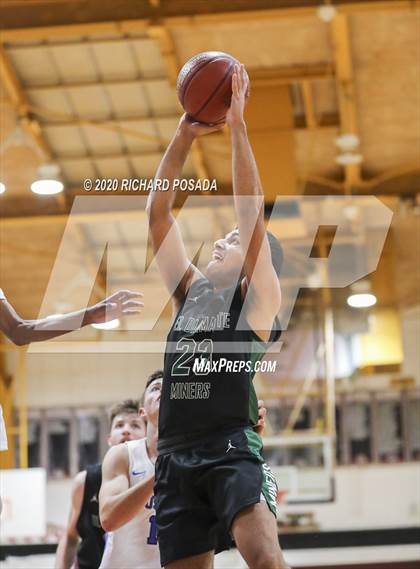 Thumbnail 3 in El Diamante vs. Hanford West (Poly Wilhelmsen Tournament) photogallery.