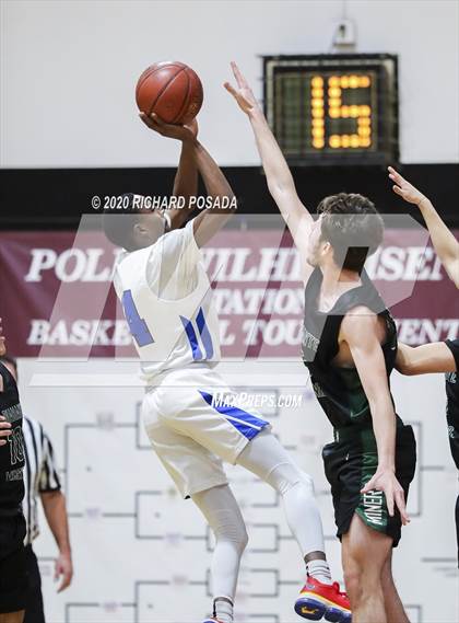 Thumbnail 2 in El Diamante vs. Hanford West (Poly Wilhelmsen Tournament) photogallery.