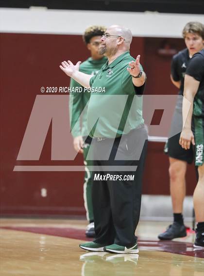 Thumbnail 2 in El Diamante vs. Hanford West (Poly Wilhelmsen Tournament) photogallery.
