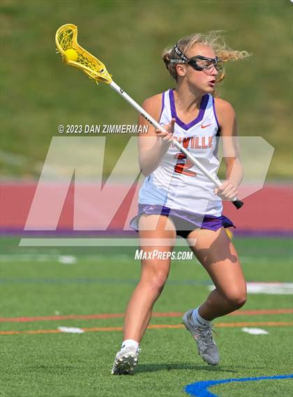 Thumbnail 2 in Hershey vs. Danville (PIAA Class AA First Round) photogallery.