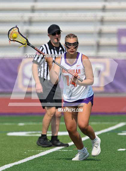 Thumbnail 1 in Hershey vs. Danville (PIAA Class AA First Round) photogallery.