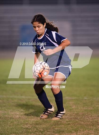 Thumbnail 2 in JV: Bakersfield Christian vs Shafter photogallery.