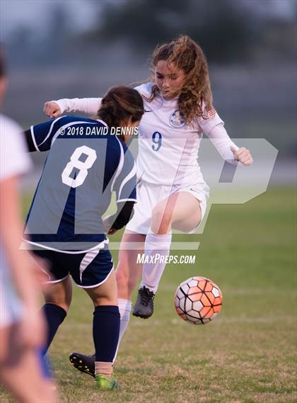 Thumbnail 2 in JV: Bakersfield Christian vs Shafter photogallery.