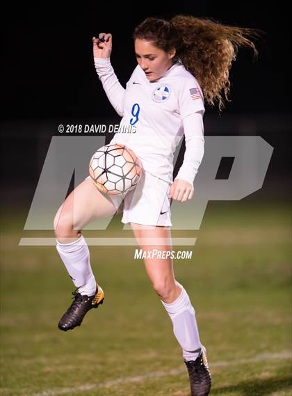 Thumbnail 3 in JV: Bakersfield Christian vs Shafter photogallery.