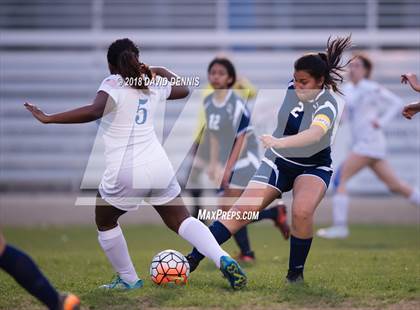 Thumbnail 2 in JV: Bakersfield Christian vs Shafter photogallery.