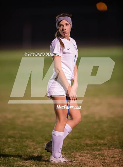 Thumbnail 3 in JV: Bakersfield Christian vs Shafter photogallery.