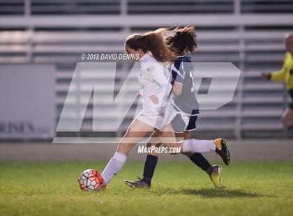 Thumbnail 3 in JV: Bakersfield Christian vs Shafter photogallery.