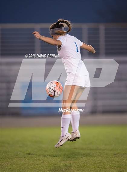 Thumbnail 1 in JV: Bakersfield Christian vs Shafter photogallery.