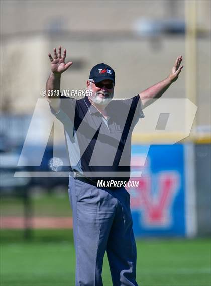 Thumbnail 3 in Vandegrift vs Elgin (LISD Tournament) photogallery.