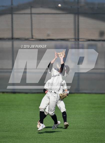 Thumbnail 2 in Vandegrift vs Elgin (LISD Tournament) photogallery.