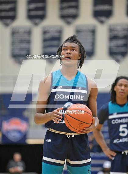 Thumbnail 2 in Combine Academy vs. Varsity Opponent photogallery.