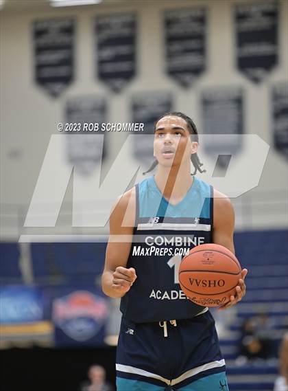 Thumbnail 3 in Combine Academy vs. Varsity Opponent photogallery.