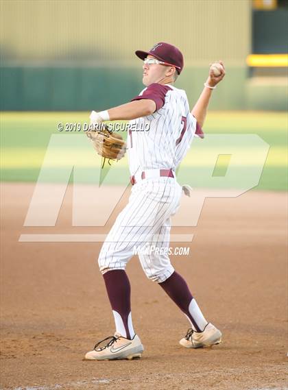 Thumbnail 2 in Hamilton vs. Liberty (AIA 6A Round 2 Playoff) photogallery.