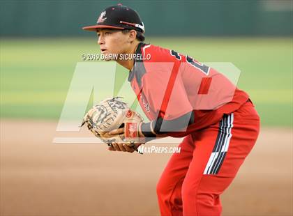 Thumbnail 2 in Hamilton vs. Liberty (AIA 6A Round 2 Playoff) photogallery.