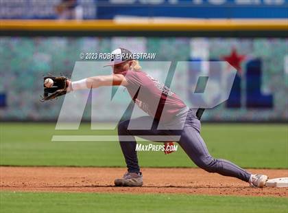 Thumbnail 1 in Nazareth vs. Fayetteville (UIL 1A Baseball State Semifinal) photogallery.
