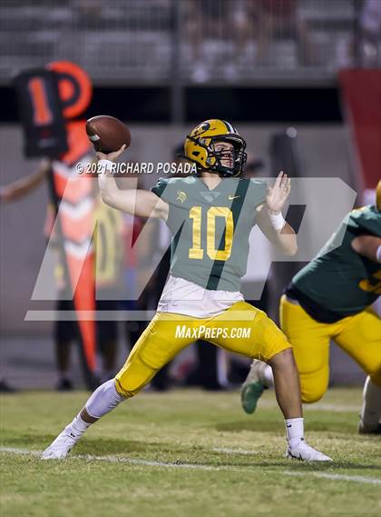 Thumbnail 2 in Buchanan @ Kingsburg photogallery.