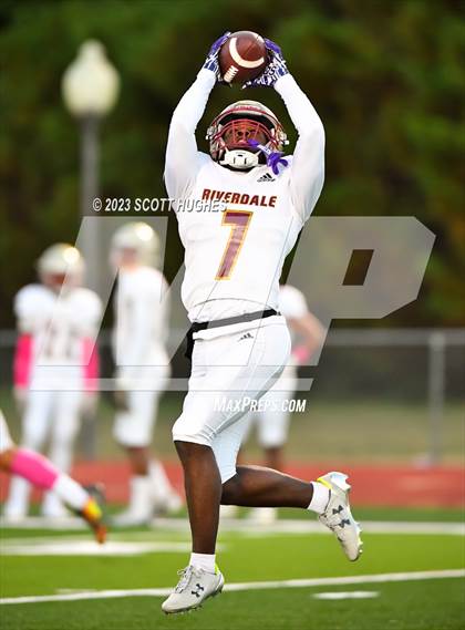 Thumbnail 1 in Riverdale @ Siegel photogallery.