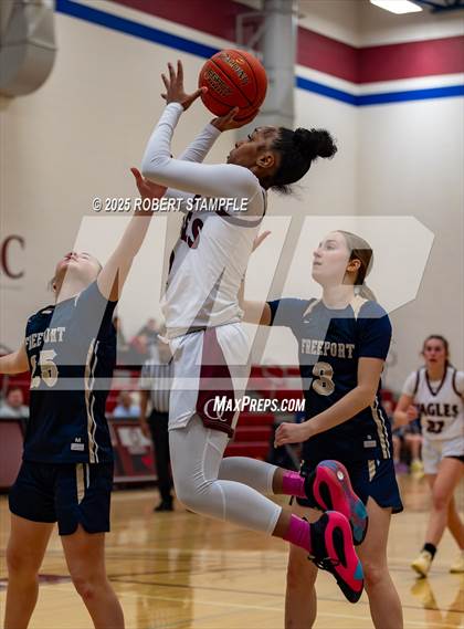Thumbnail 2 in Freeport @ Oakland Catholic photogallery.