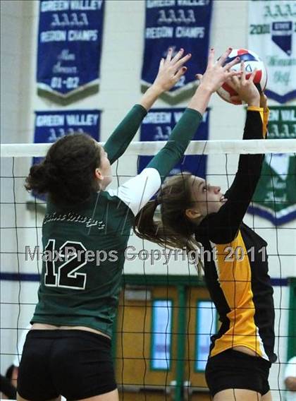 Thumbnail 2 in Gilbert vs. St. Mary's (2010 Durango Fall Classic) photogallery.