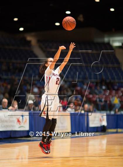 Thumbnail 2 in Murray vs Holy Cross (All A Classic Championship) photogallery.