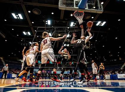 Thumbnail 3 in Murray vs Holy Cross (All A Classic Championship) photogallery.