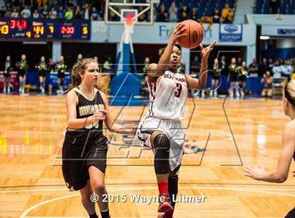 Thumbnail 3 in Murray vs Holy Cross (All A Classic Championship) photogallery.