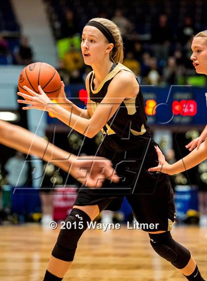 Thumbnail 2 in Murray vs Holy Cross (All A Classic Championship) photogallery.