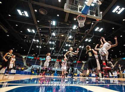 Thumbnail 3 in Murray vs Holy Cross (All A Classic Championship) photogallery.