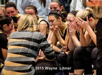 Thumbnail 1 in Murray vs Holy Cross (All A Classic Championship) photogallery.