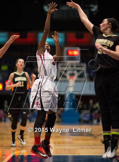 Thumbnail 1 in Murray vs Holy Cross (All A Classic Championship) photogallery.